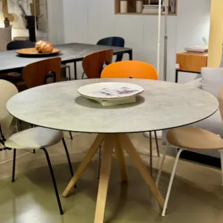 Mesa Reverse de Andreu — Antes 1496€ Ahora 970€