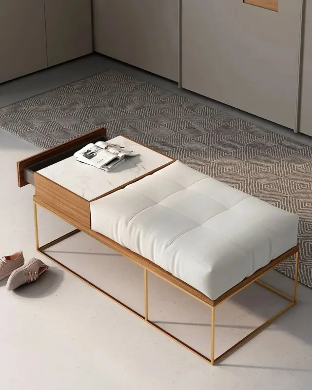 Banco con cojín de EMEDE en diseño sobrio y contemporáneo para dormitorio o vestidor.