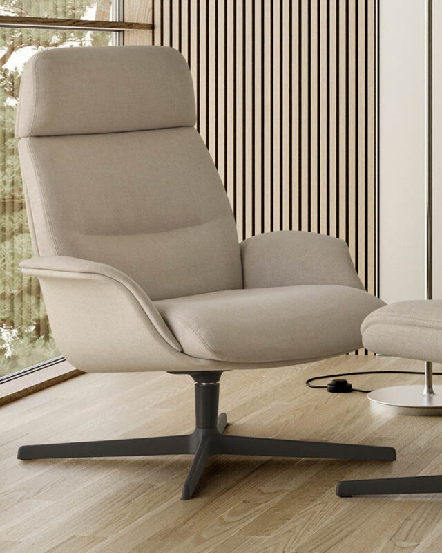 Butaca REVER de Inclass con carcasa personalizable y base giratoria de aluminio.