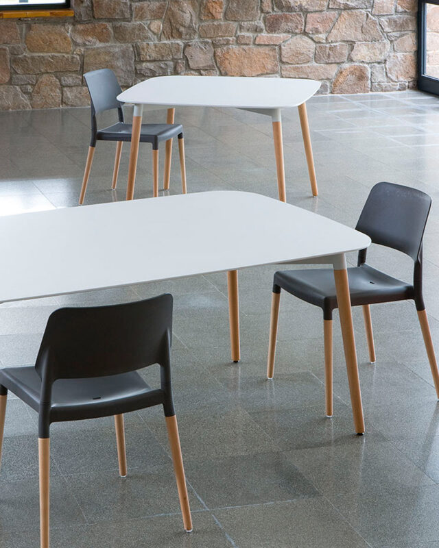 Mesa Belloch de Santa & Cole