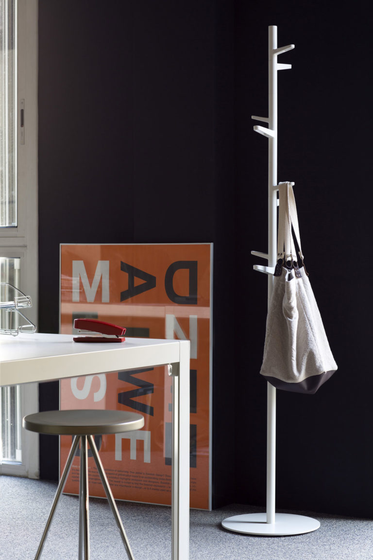 Perchero Taiga de Mobles 114 — Boceto — Tienda de Mobiliario